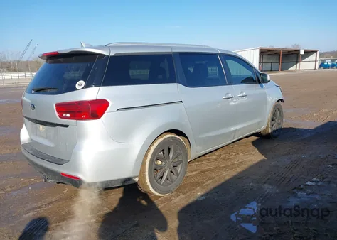 2021 Kia Sedona Ex z USA, uszkodzony, nr VIN KNDMB5C15M6672037
